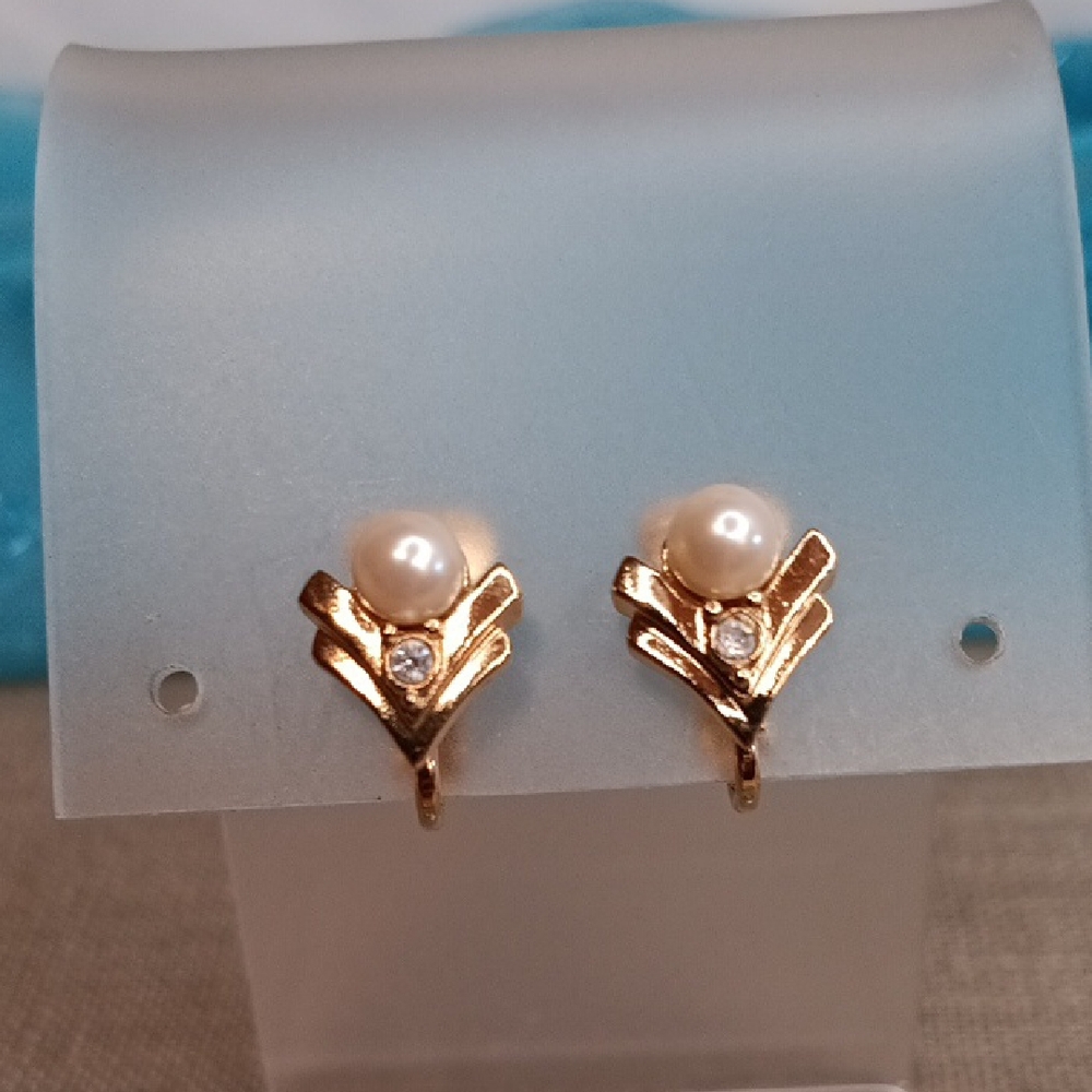 Chevron Style Dainty Gold Tone Pearl Clip Earrings